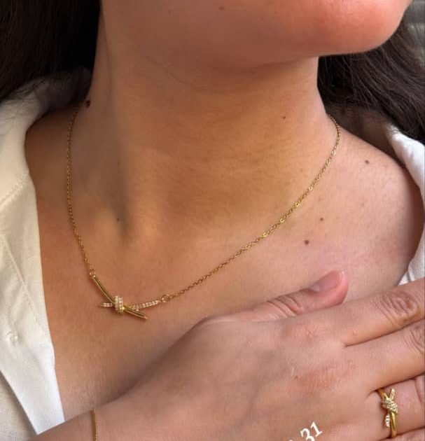 PARURE بارير العقدة